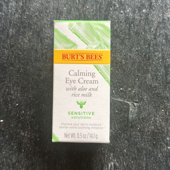 Burt’s Bees sensitive solutions bundle (4) - Picture 2 of 4